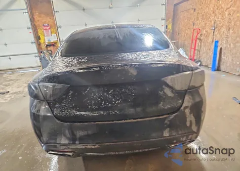 2015 Chrysler 200 S z USA, uszkodzony, nr VIN 1C3CCCBB6FN701551